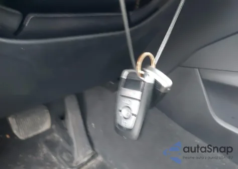 2021 Ford Explorer Xlt from USA, damaged, VIN 1FMSK8DH1MGB38415